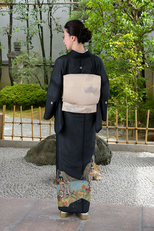 後ろ姿