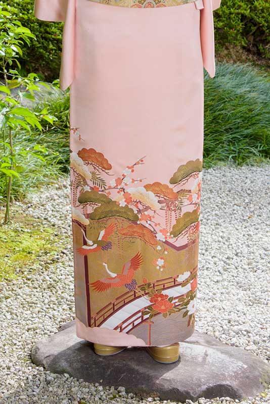 ピンク地 橘にふじ 松梅小鶴