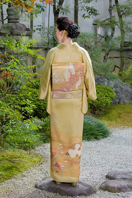 後ろ姿