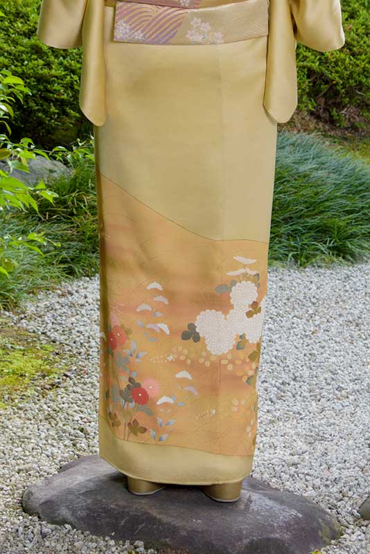 裾模様（後ろ）