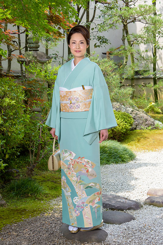 色留袖/単品】青灰色 御所車 暈し染め 金彩 ふくよかな方に 一つ 