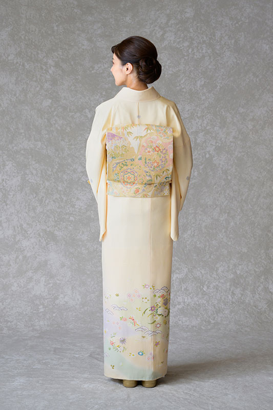 色留袖レンタル フルセット クリーム 花紋に宝尽くし（五つ紋）｜京都