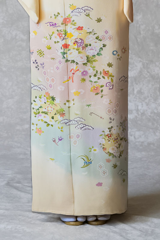裾模様（前）