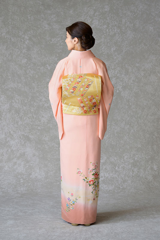 訪問着 扇 牡丹 菊 萩 鶏頭 金箔 サーモンピンク NK-1072 振袖：R2200 薄ピンク 菊に牡丹│ 振袖レンタル │ 京都着物レンタル夢館