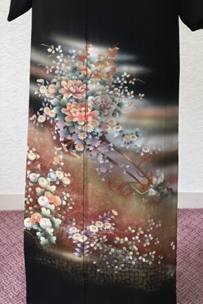 裾模様（前）