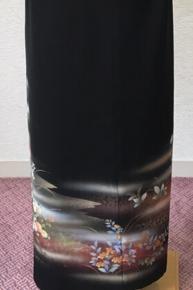 裾模様（後ろ）