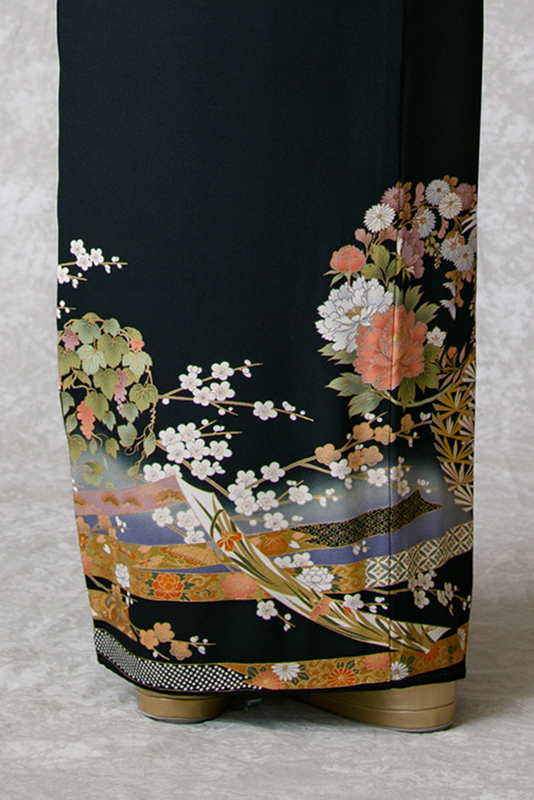 裾模様（後ろ）