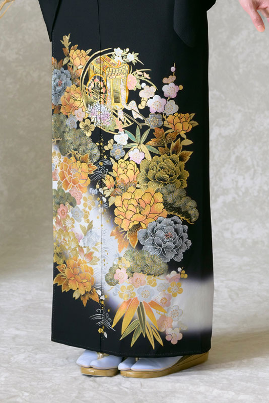 B13限定価格！☆USED美品☆ 「3L」 暈し染め 金彩 黒留袖6点セット B13限定価格！☆USED美品☆ 「3L」 暈し染め 金彩 黒留袖6